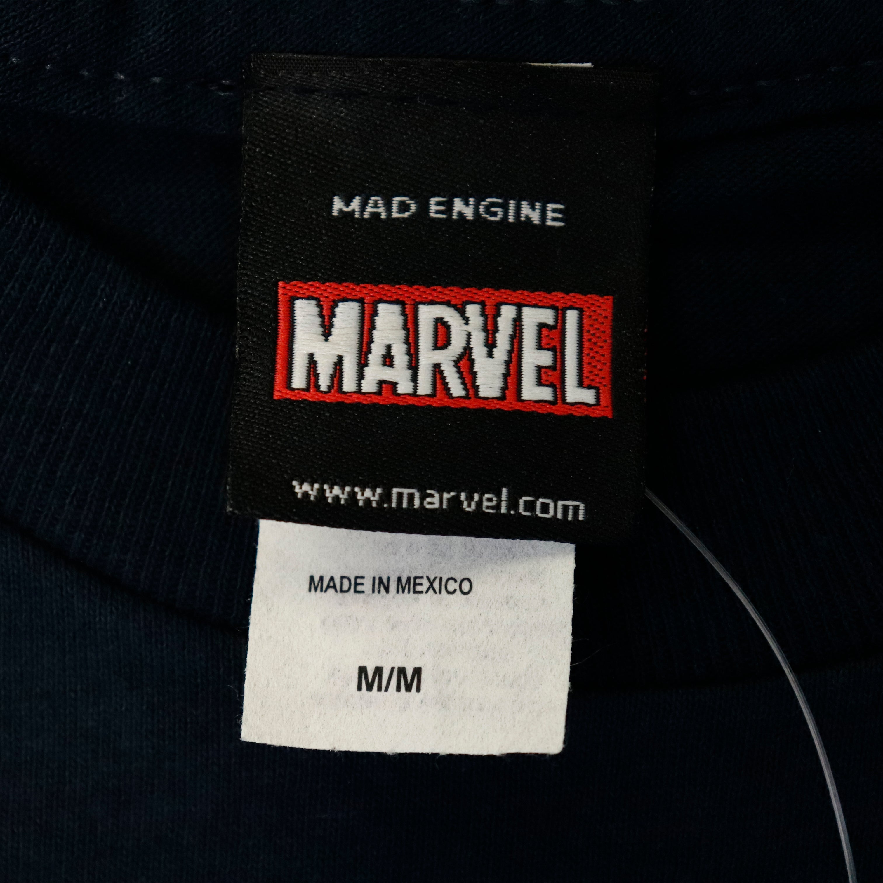 Vintage 2011 Marvel Mad Engine Superheroes Graphic T-Shirt Size M