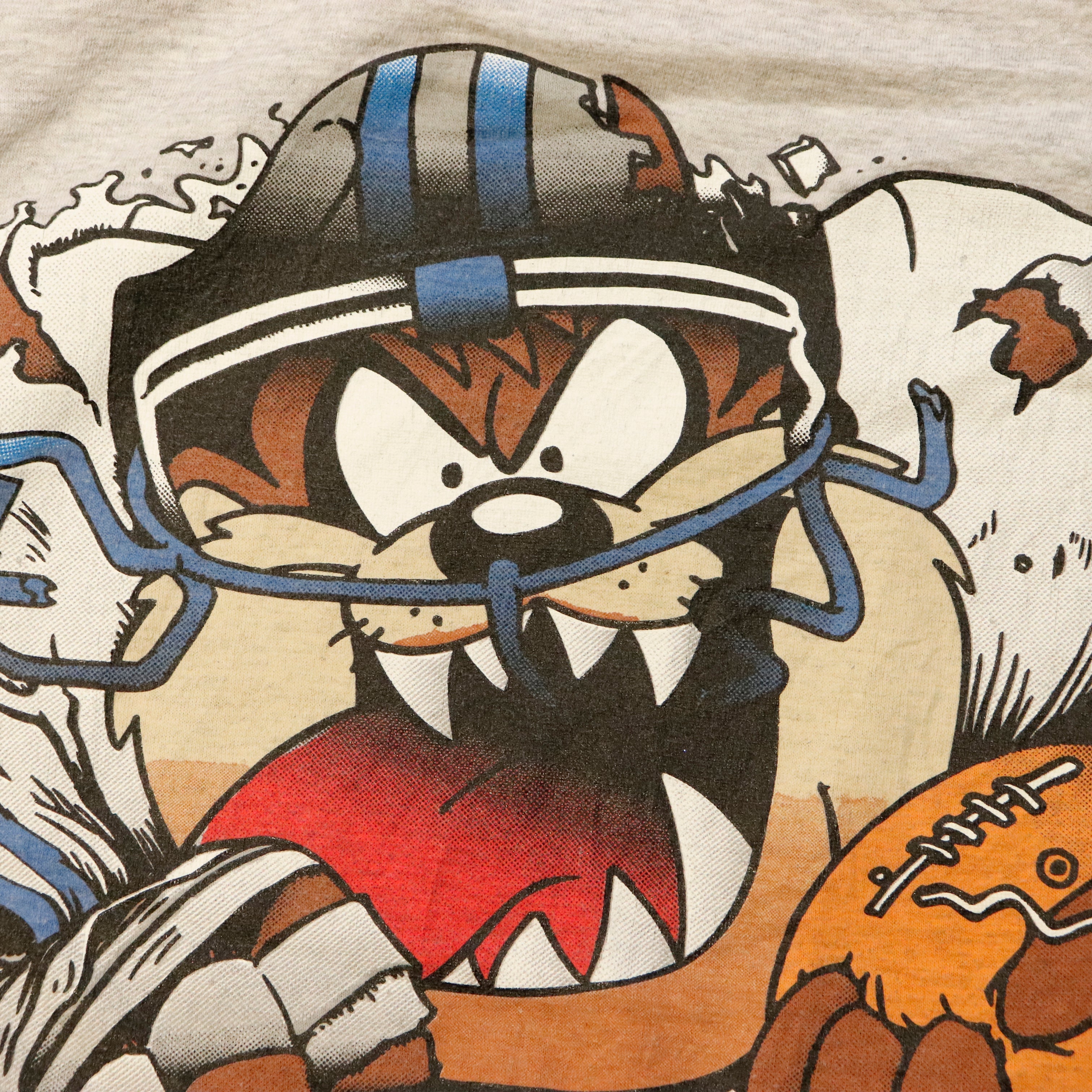 Vintage 1994 Taz football graphic T-Shirt Big Print